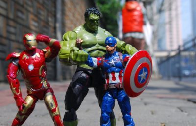 iron-man-hulk-i-kapitan-ameryka-marvel